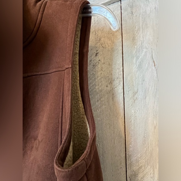 Lauren Ralph Lauren Brown Suede Like Sherpa Lined Full Zip Vest Size Petite P - Picture 4 of 7